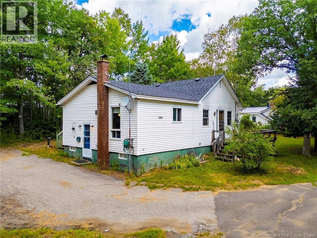 82 Chestnut Drive - 2