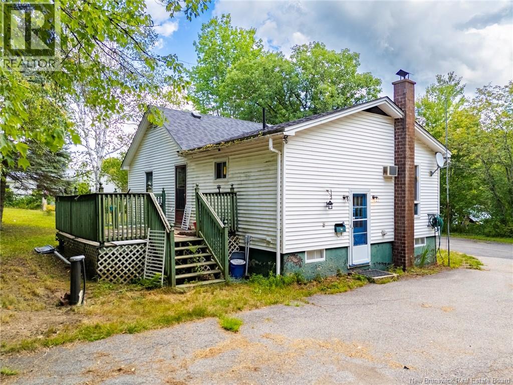 82 Chestnut Drive - Image 32