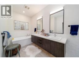 Foyer - 1349 Rocky Point Drive Unit# 2, Kelowna, BC V1V0B5 Photo 17