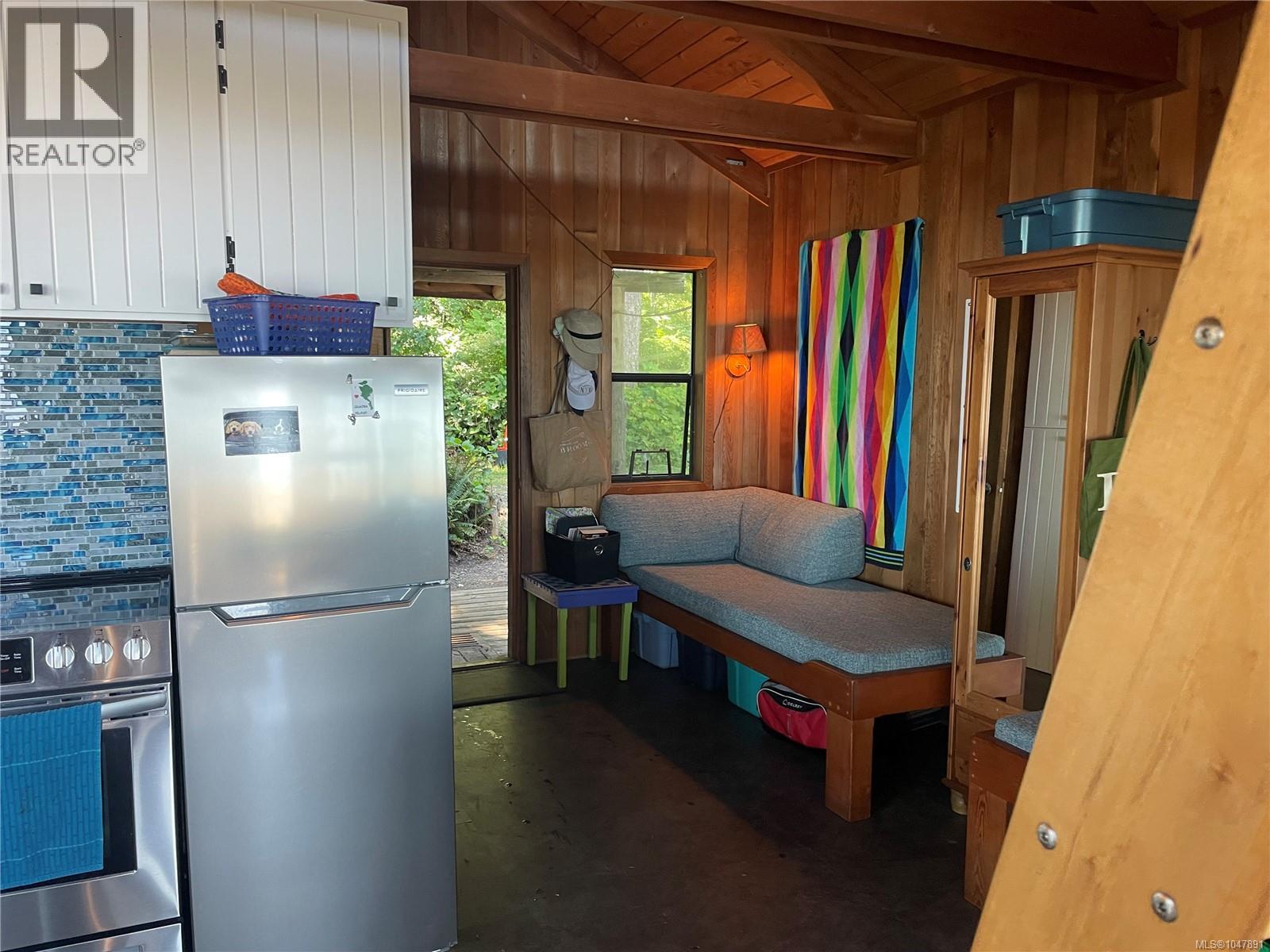 628 Wa Wa Kie Rd - 10