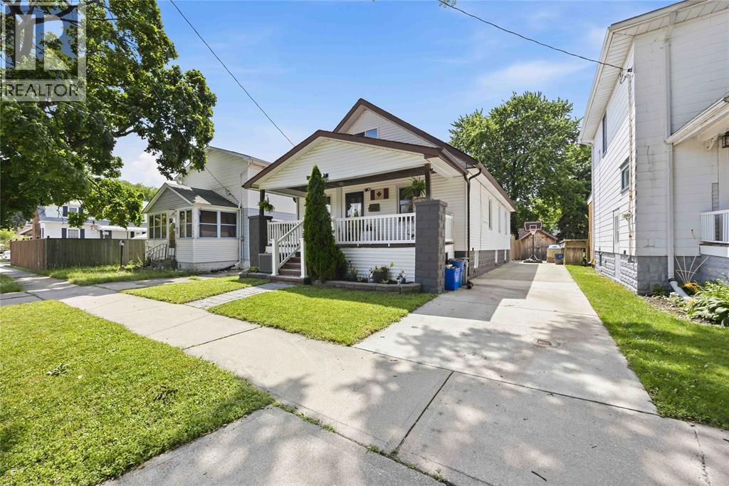 251 HARKNESS STREET - 4