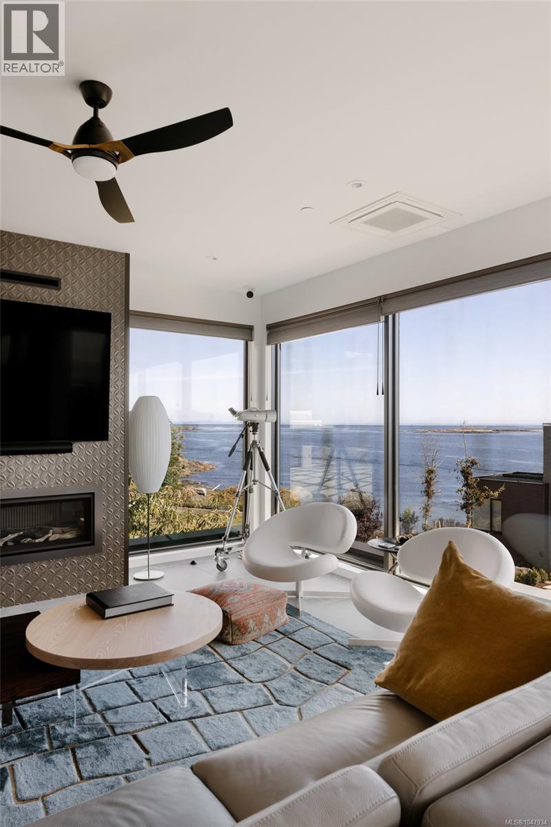  231 Hidden Point, Oak Bay