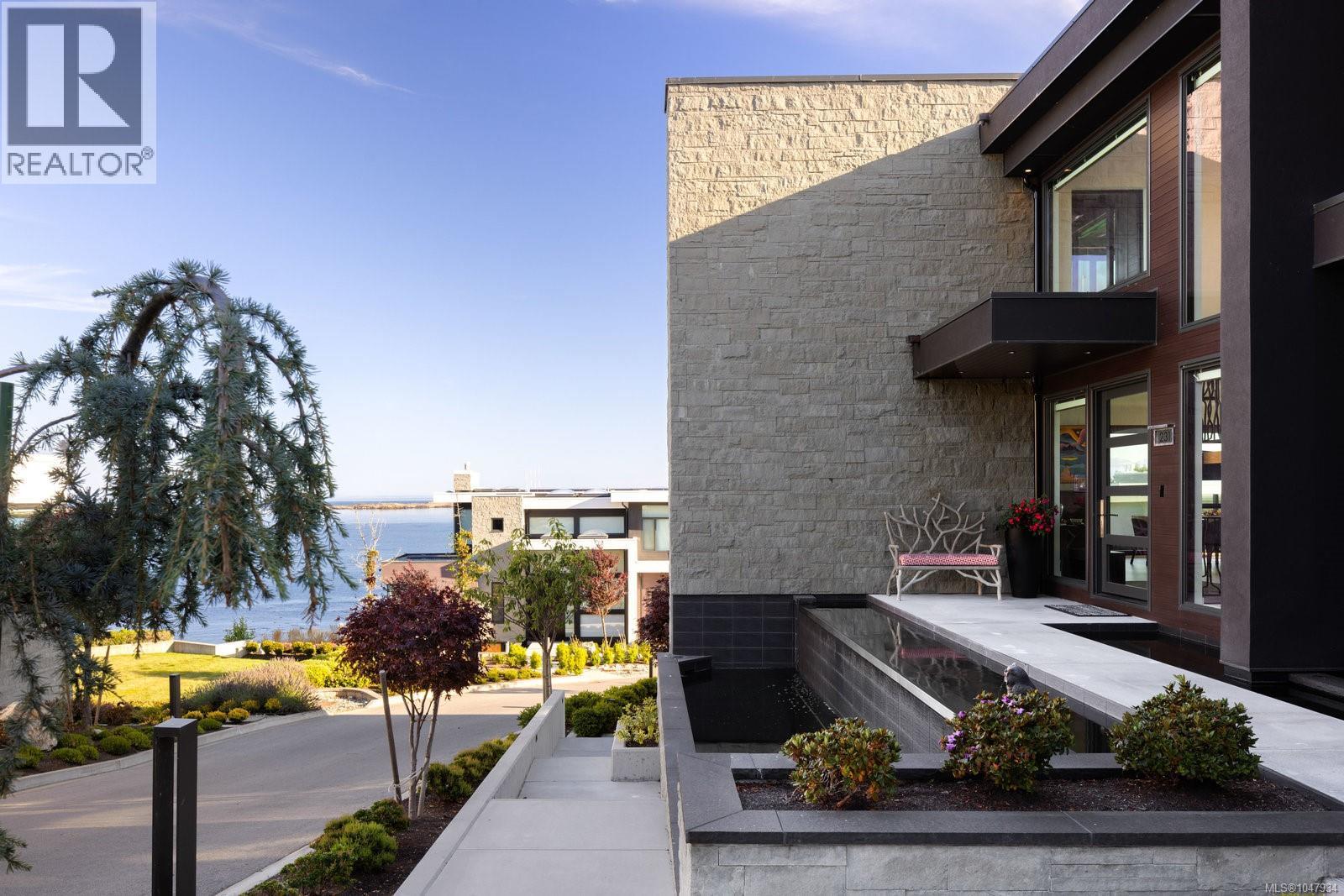  231 Hidden Point, Oak Bay
