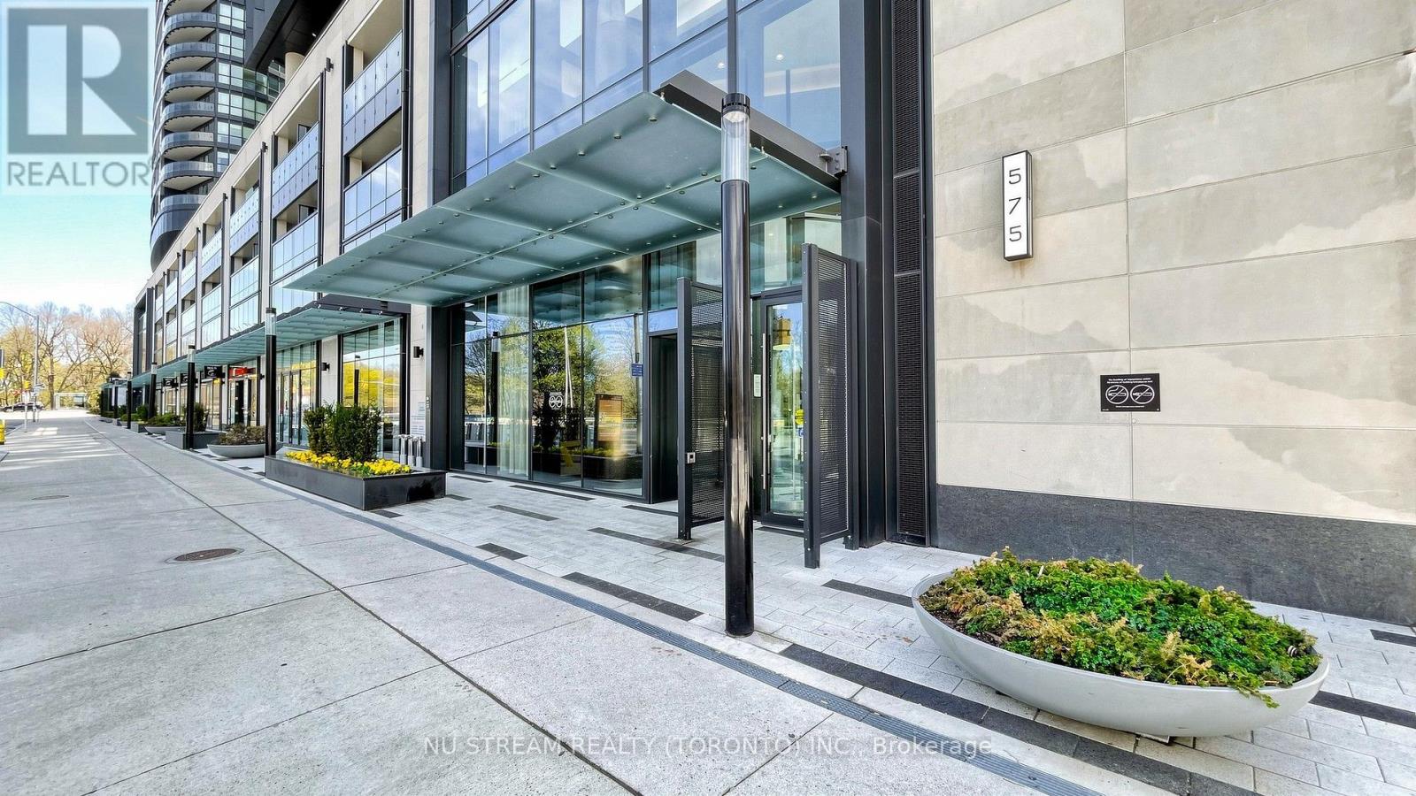 #2708 575 BLOOR STREET E - 2