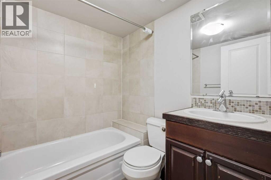 #B 2115 35 Avenue SW - 25