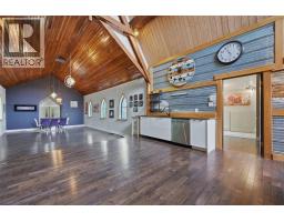 Living room - 2193 Park Avenue, Lumby, BC V0E2G0 Photo 7
