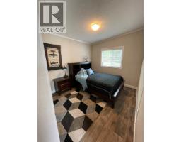 928 Waterloo Crescent, Castlegar, BC V1N4M3 Photo 12