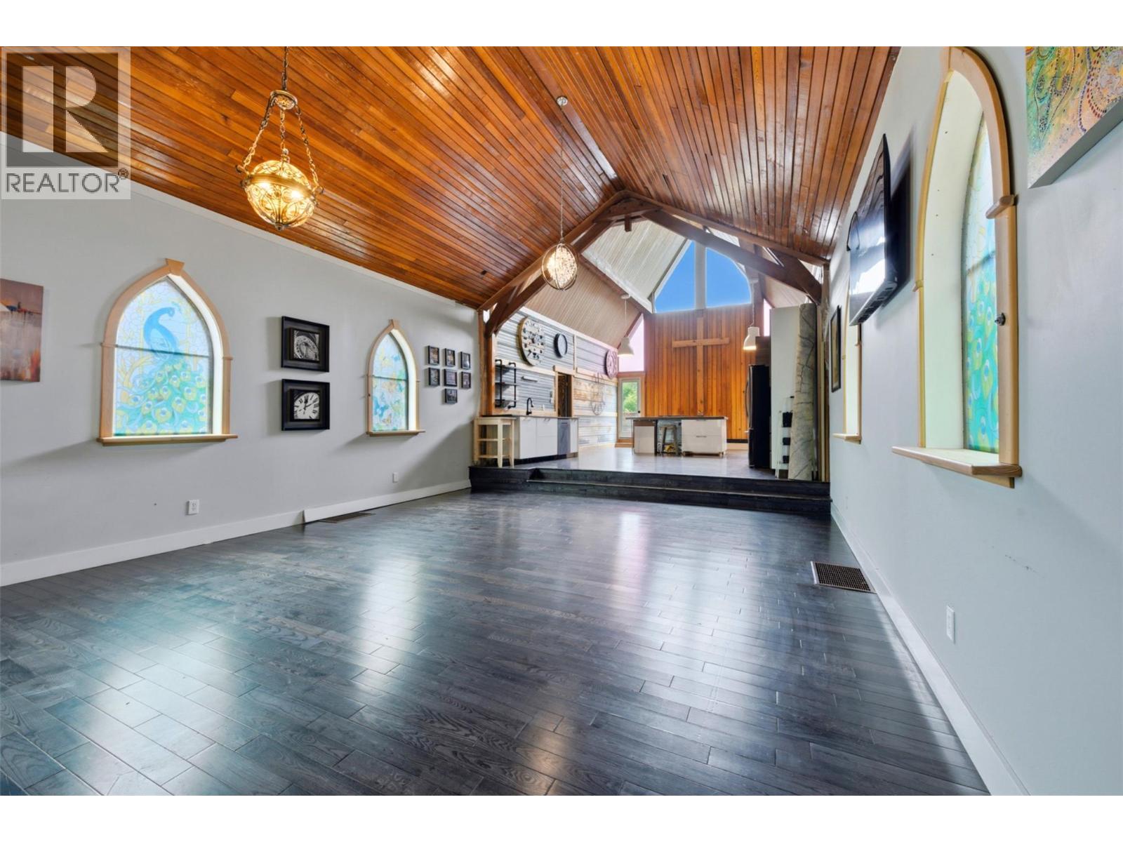 2193 Park Avenue - Image 18