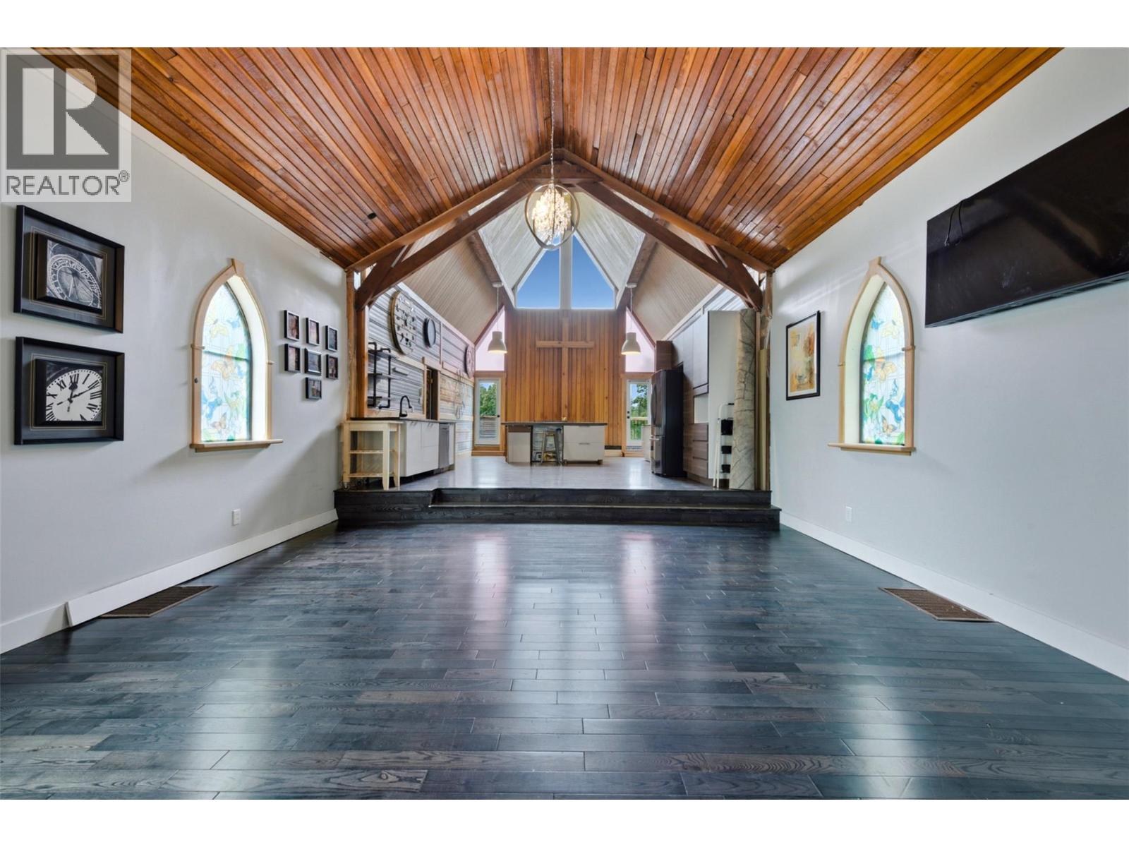 2193 Park Avenue - Image 20