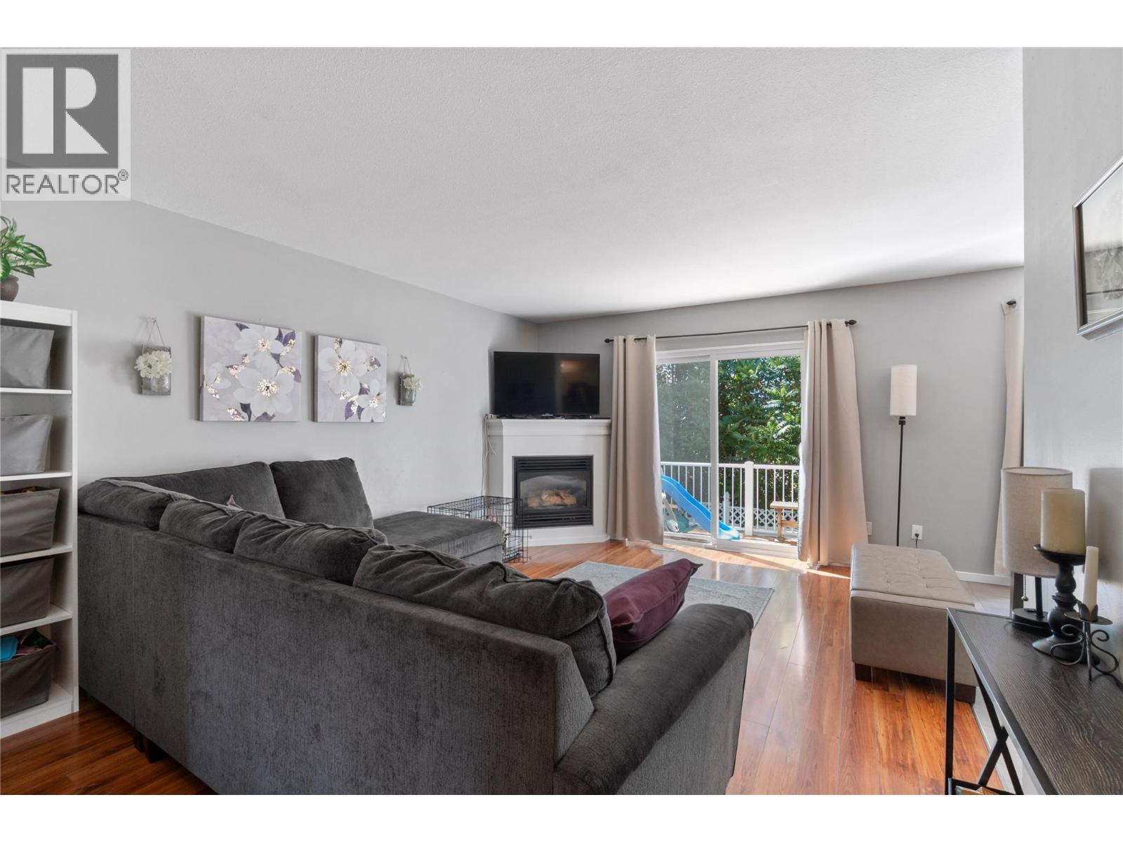 #2 2951 11th Avenue NE - 15