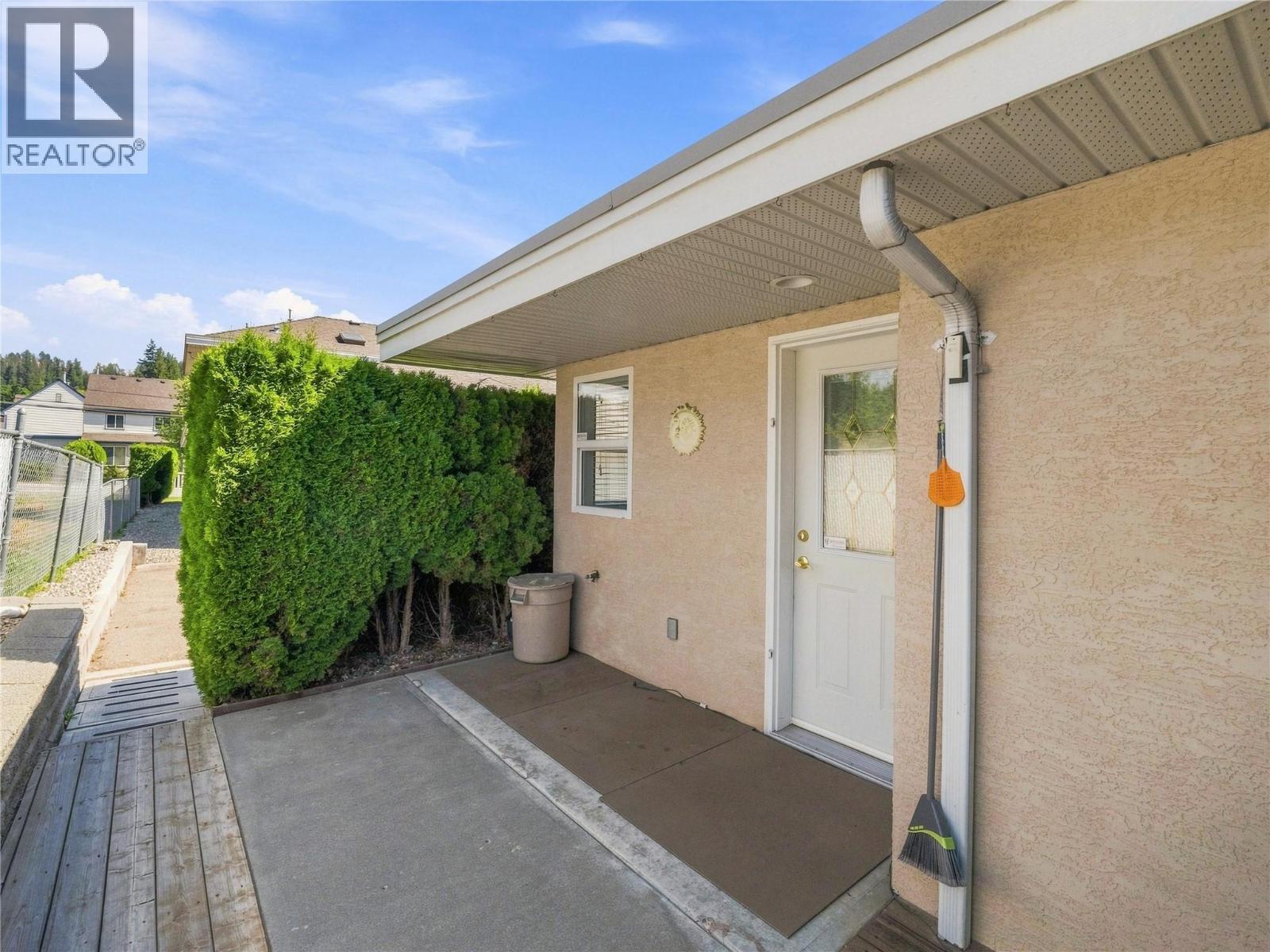 14 51 8 Avenue Southwest, Salmon Arm