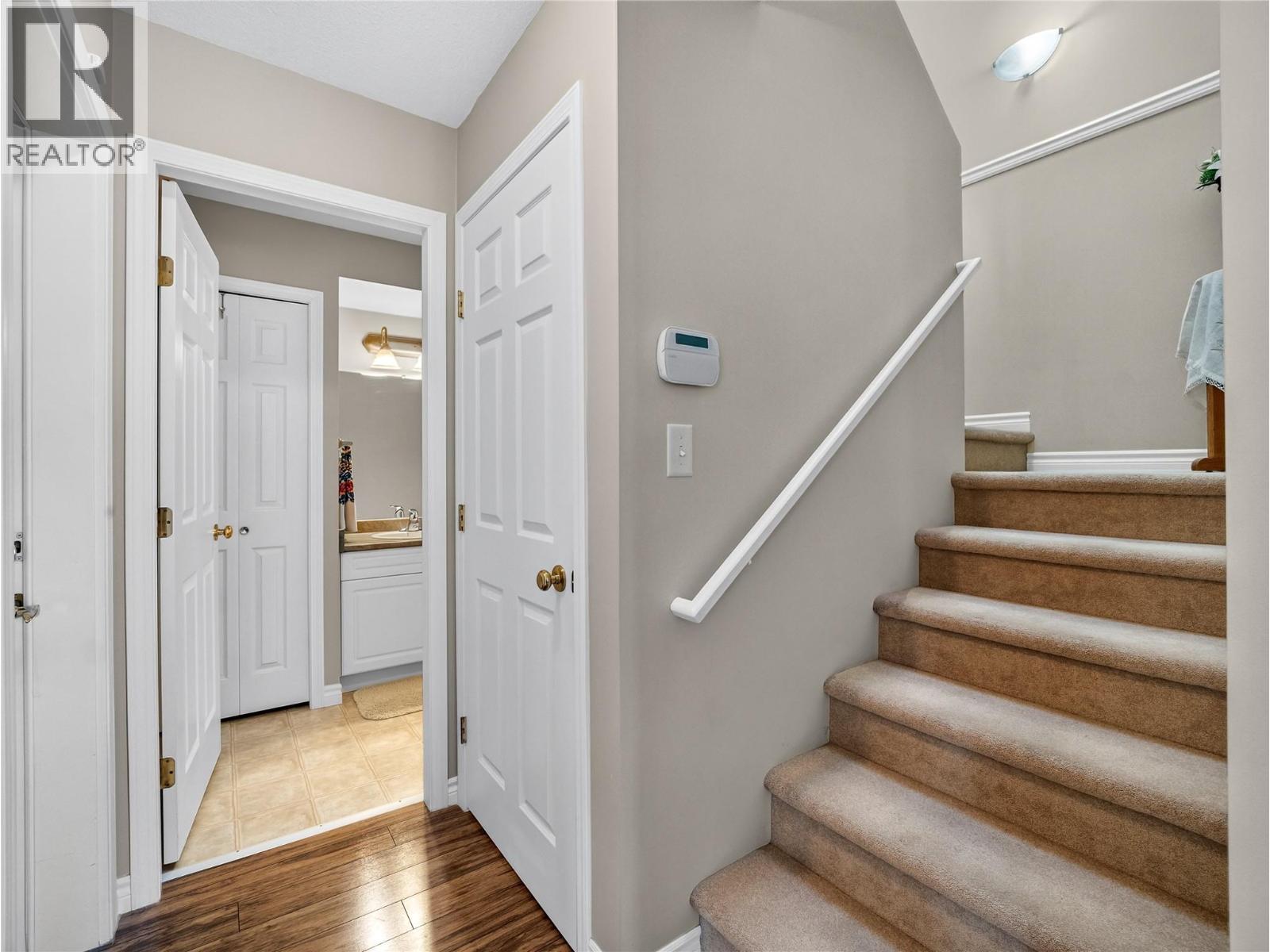 #14 51 8 Avenue SW - 19