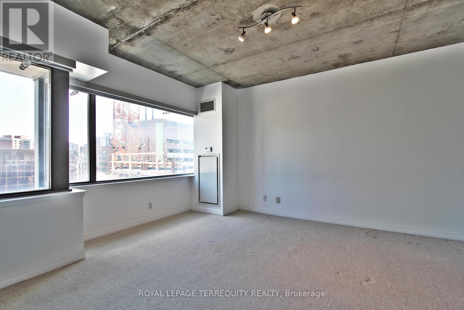 #708 22 WELLESLEY STREET E - 19