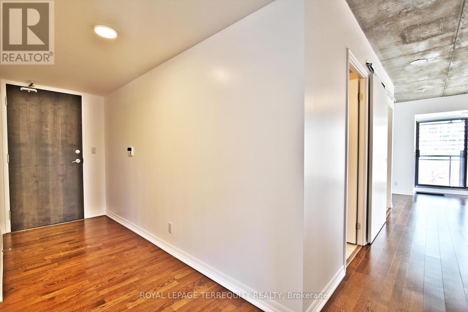 #708 22 WELLESLEY STREET E - 2