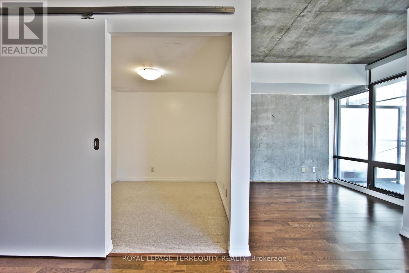 #708 22 WELLESLEY STREET E - 7