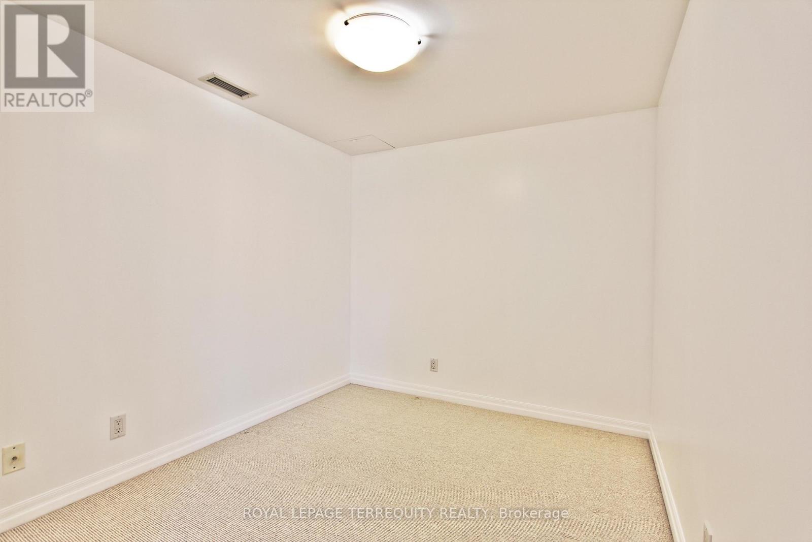 #708 22 WELLESLEY STREET E - 8