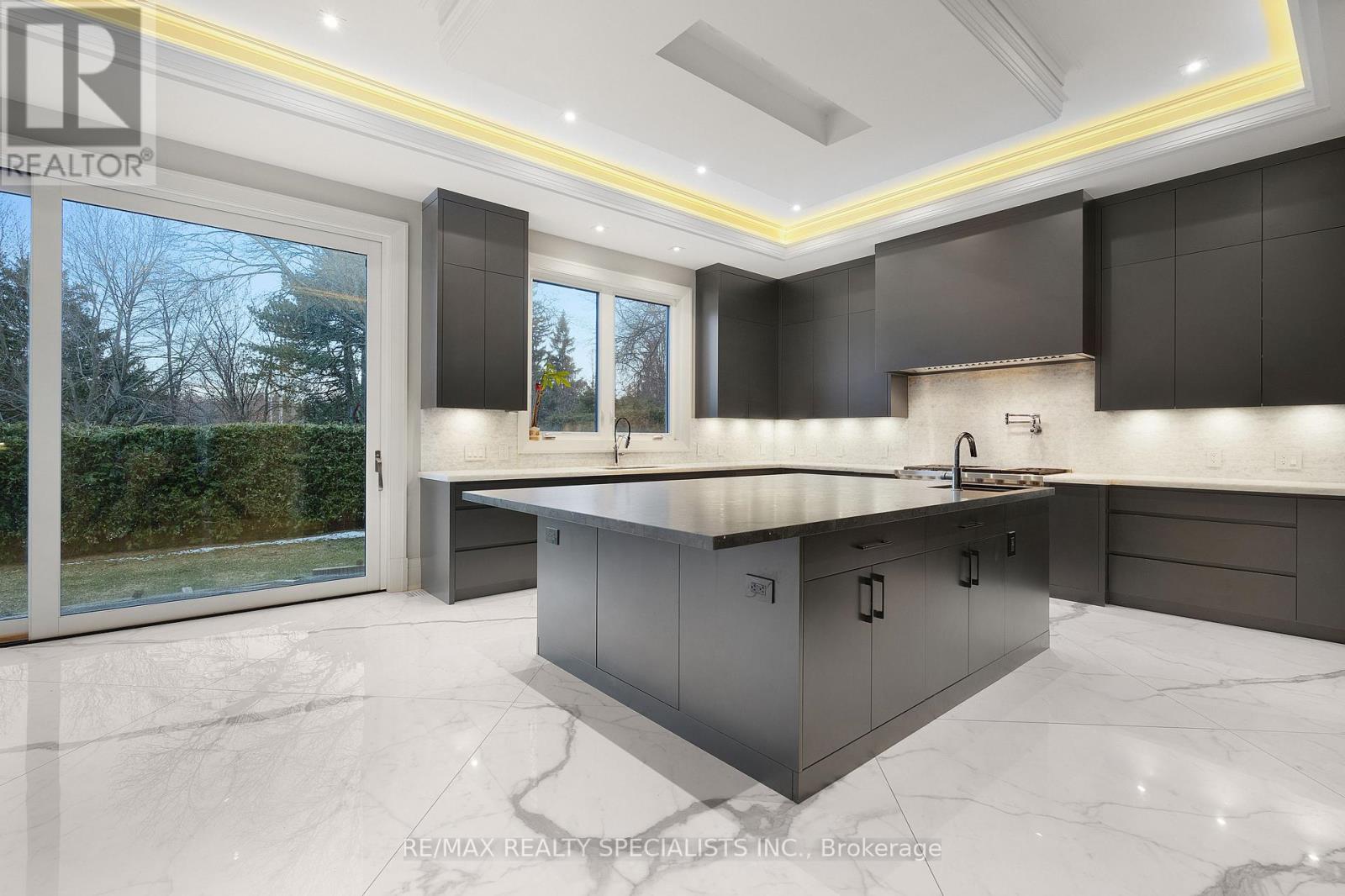 95 LORD SEATON ROAD - 7