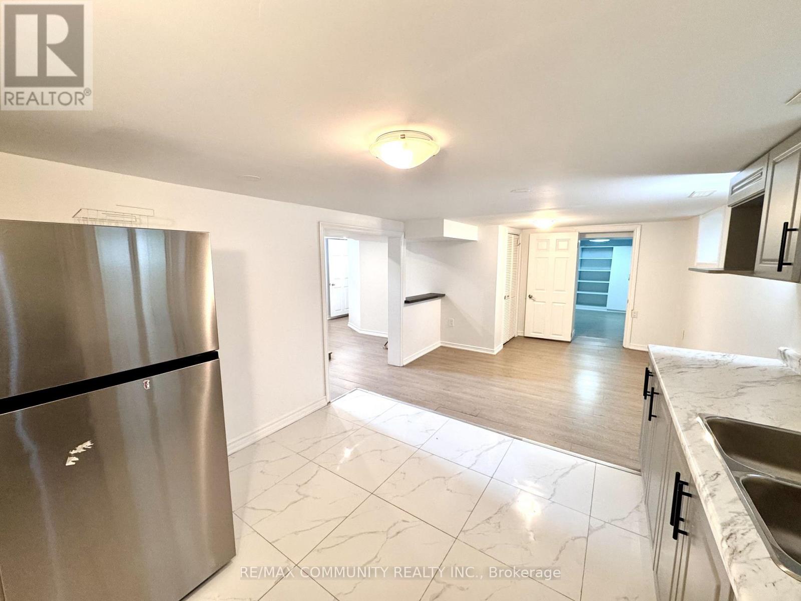 #Basement 426 Perry Street, Whitby (Downtown Whitby), Ontario, L1N4C3, Whitby (Downtown Whitby), Ontario — photo 3 of 5