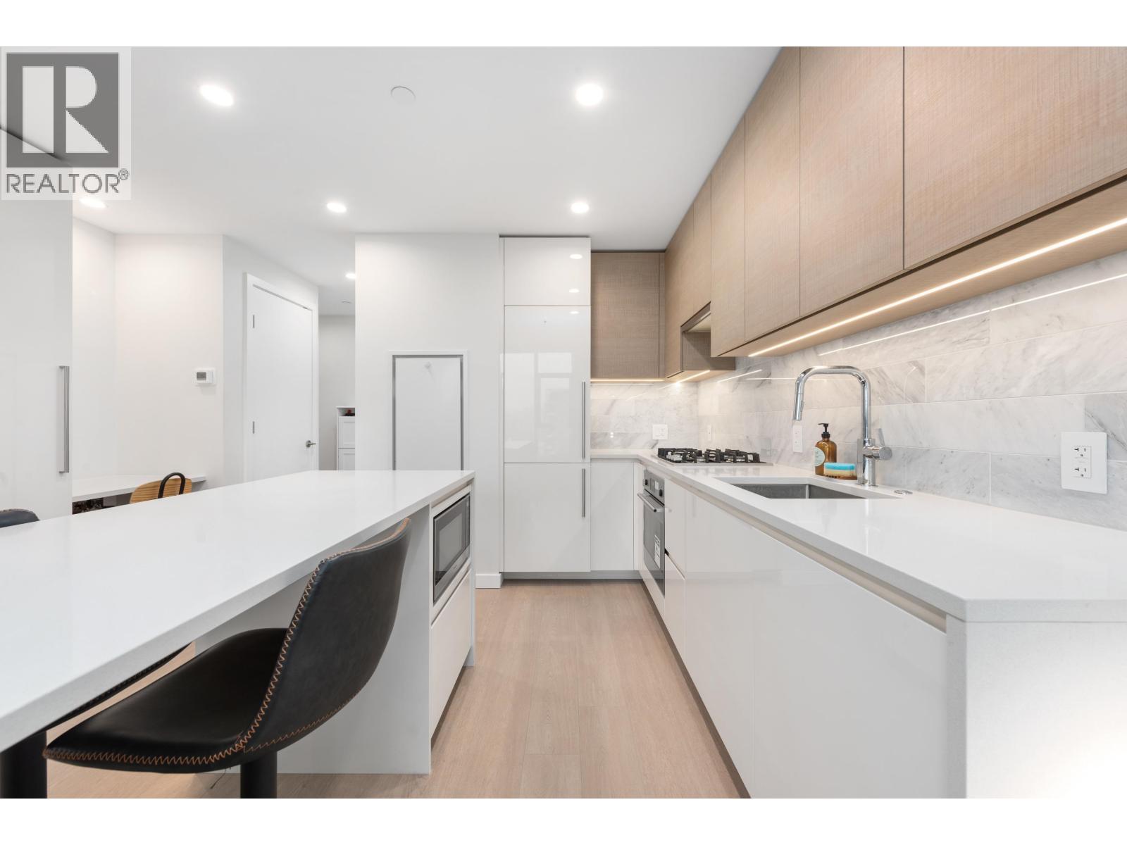 1301 2186 GILMORE AVENUE, Burnaby