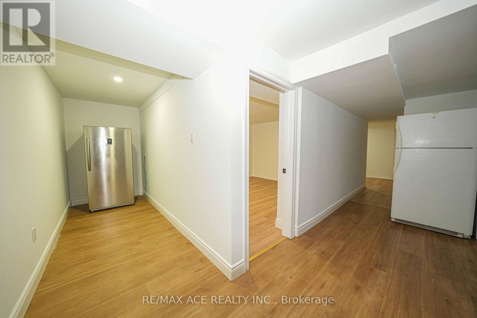 59 LILIAN DRIVE - 17