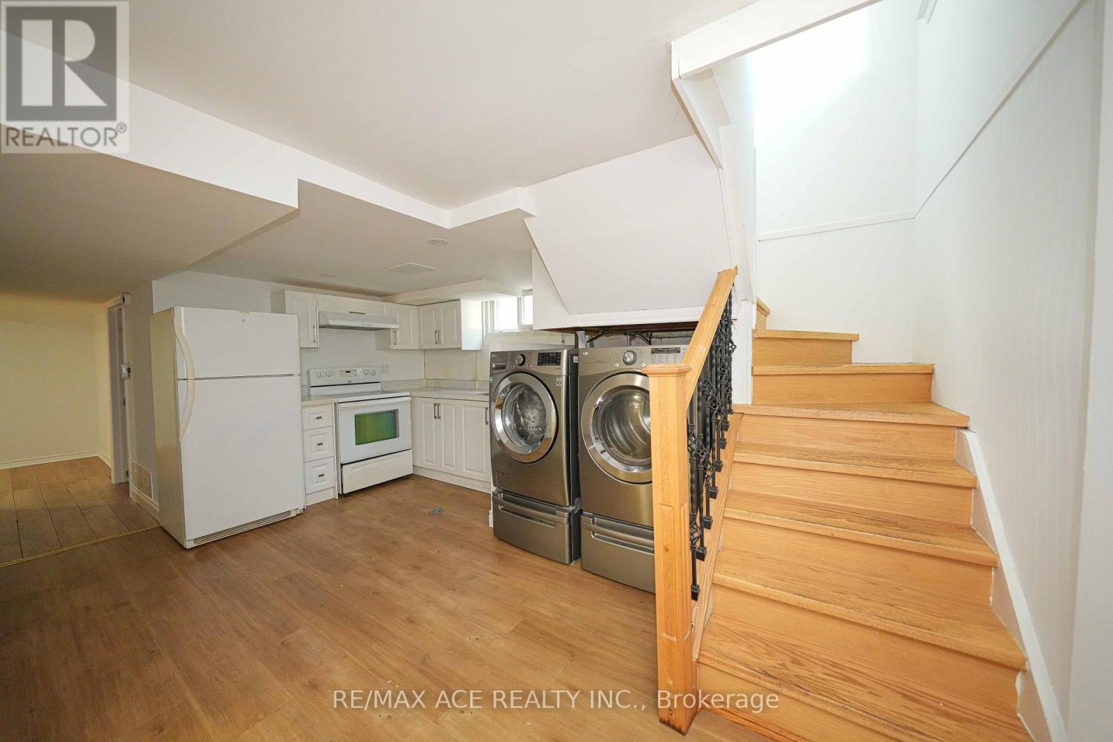 59 LILIAN DRIVE - Image 15