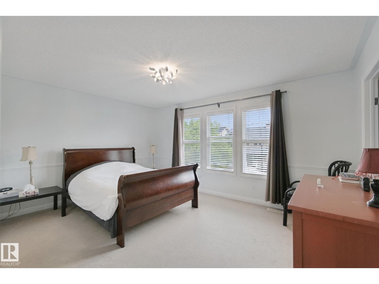 5345 TERWILLEGAR BV NW - 25