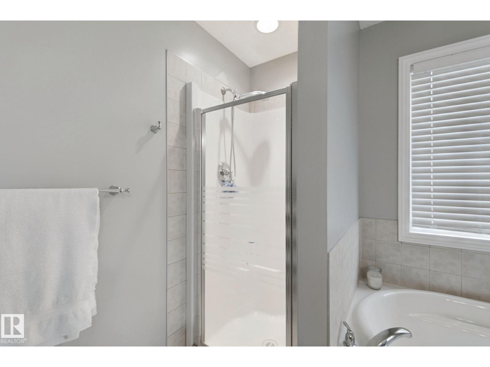 5345 TERWILLEGAR BV NW - 28
