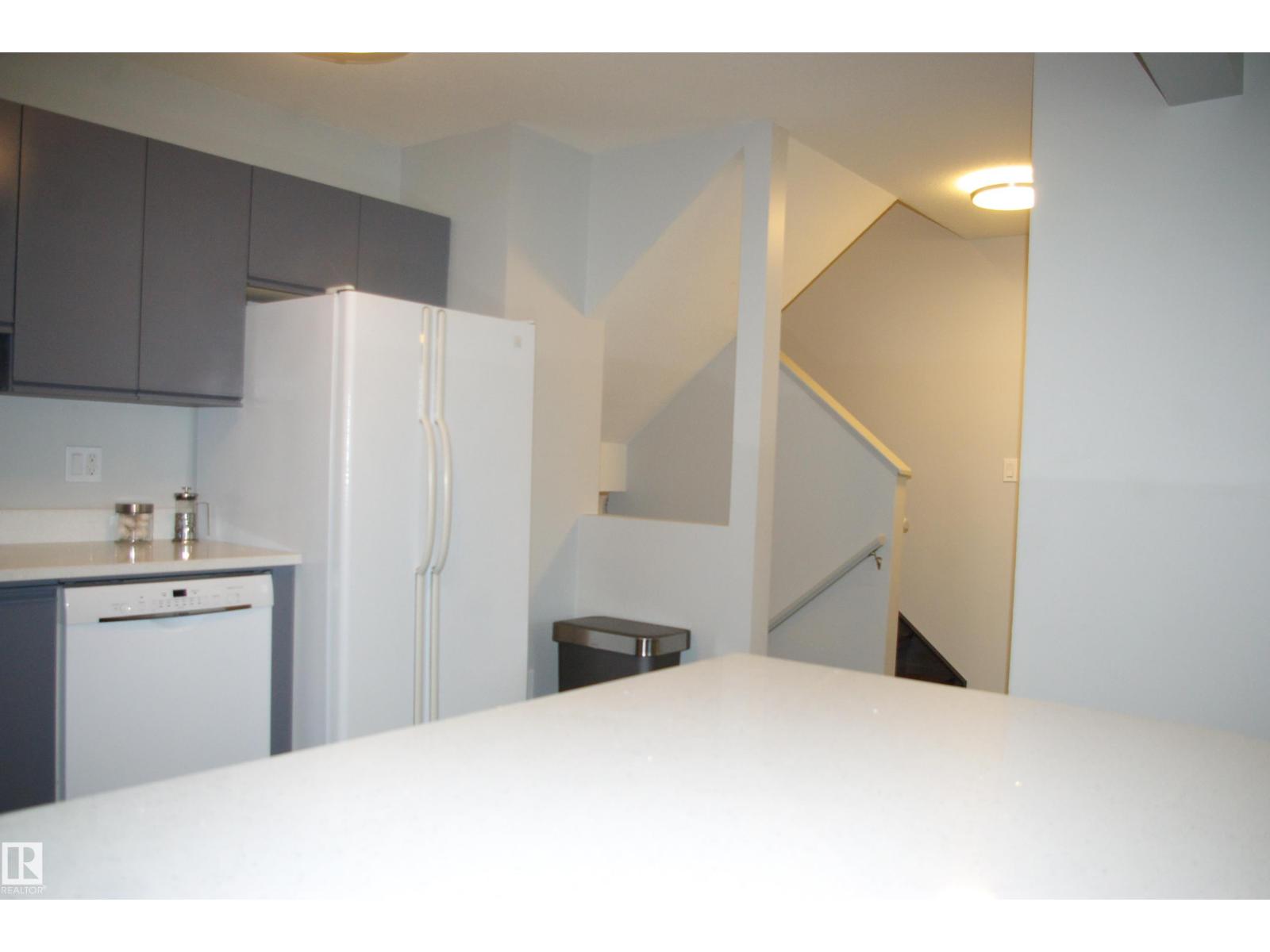 #27 9505 176 ST NW - 14