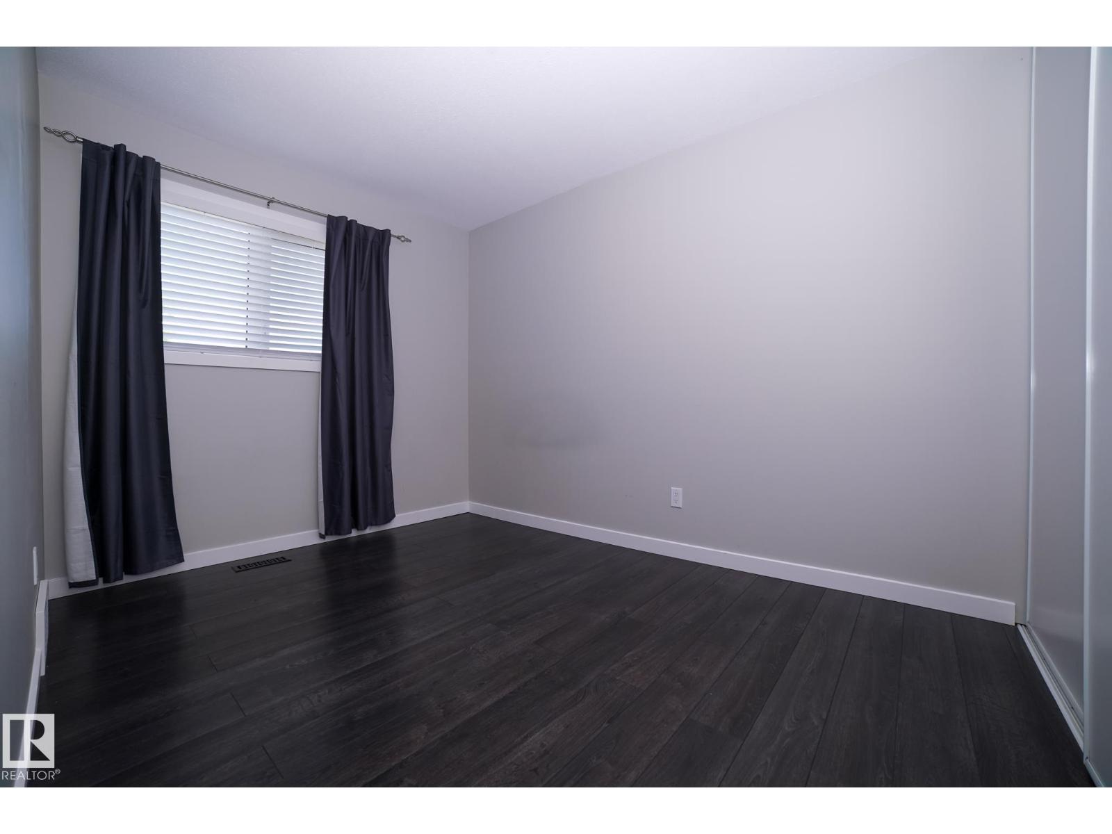 #27 9505 176 ST NW - 23