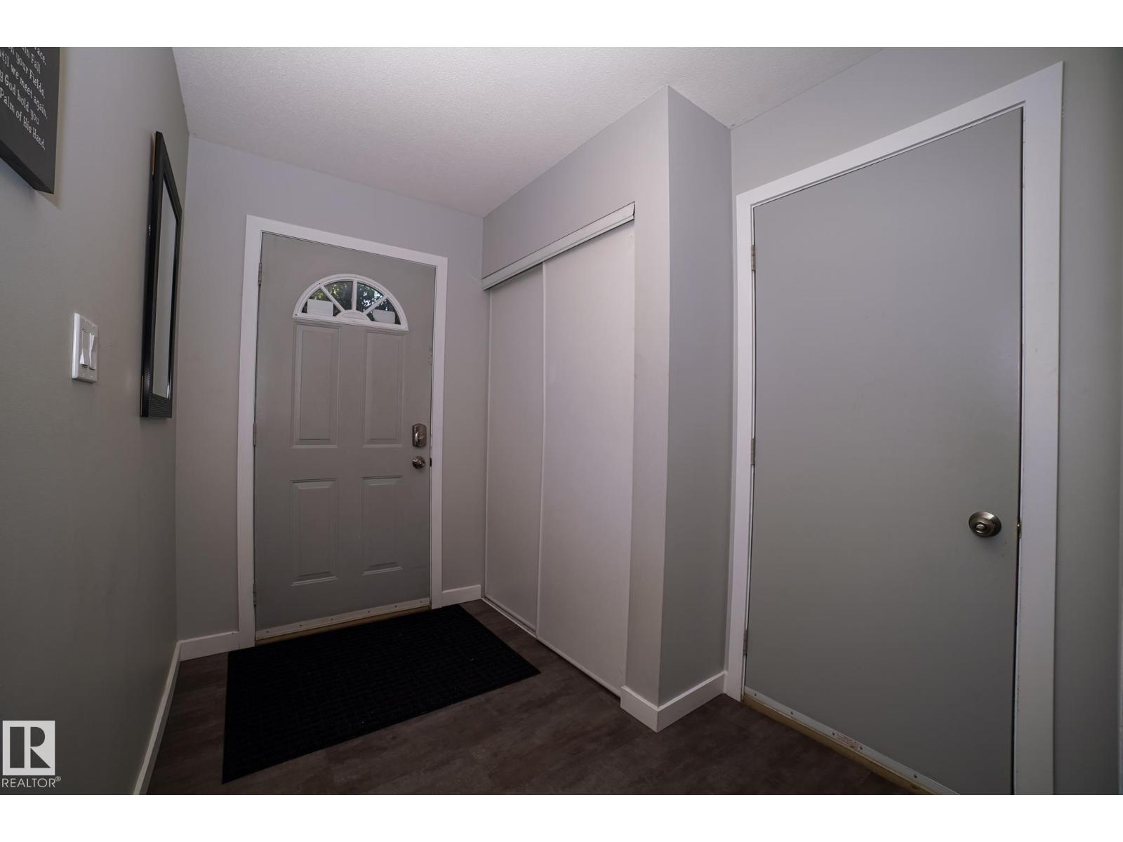 #27 9505 176 ST NW - 5