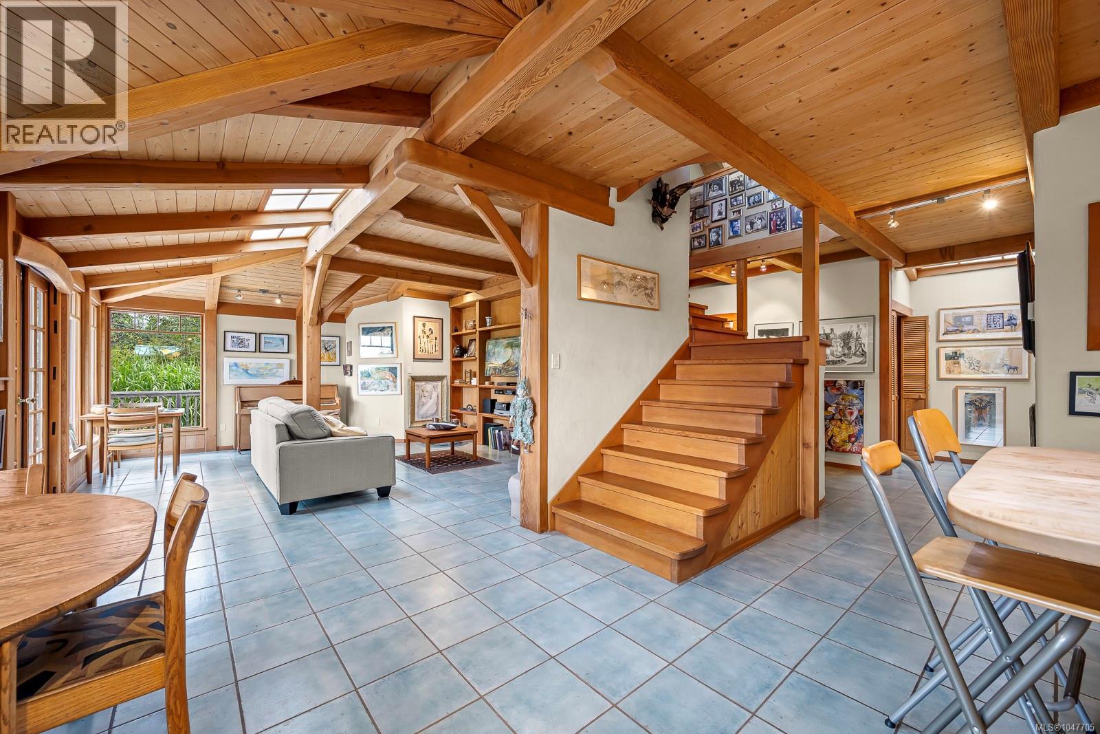 437 Chamadaska Way - 15