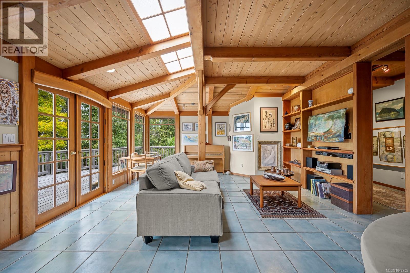 437 Chamadaska Way - 2