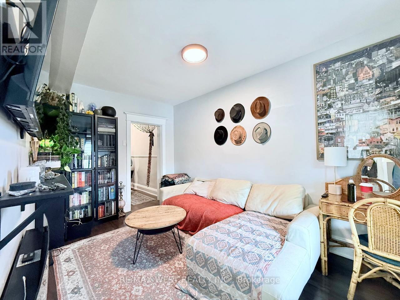 231 ROSEMOUNT AVENUE - 5