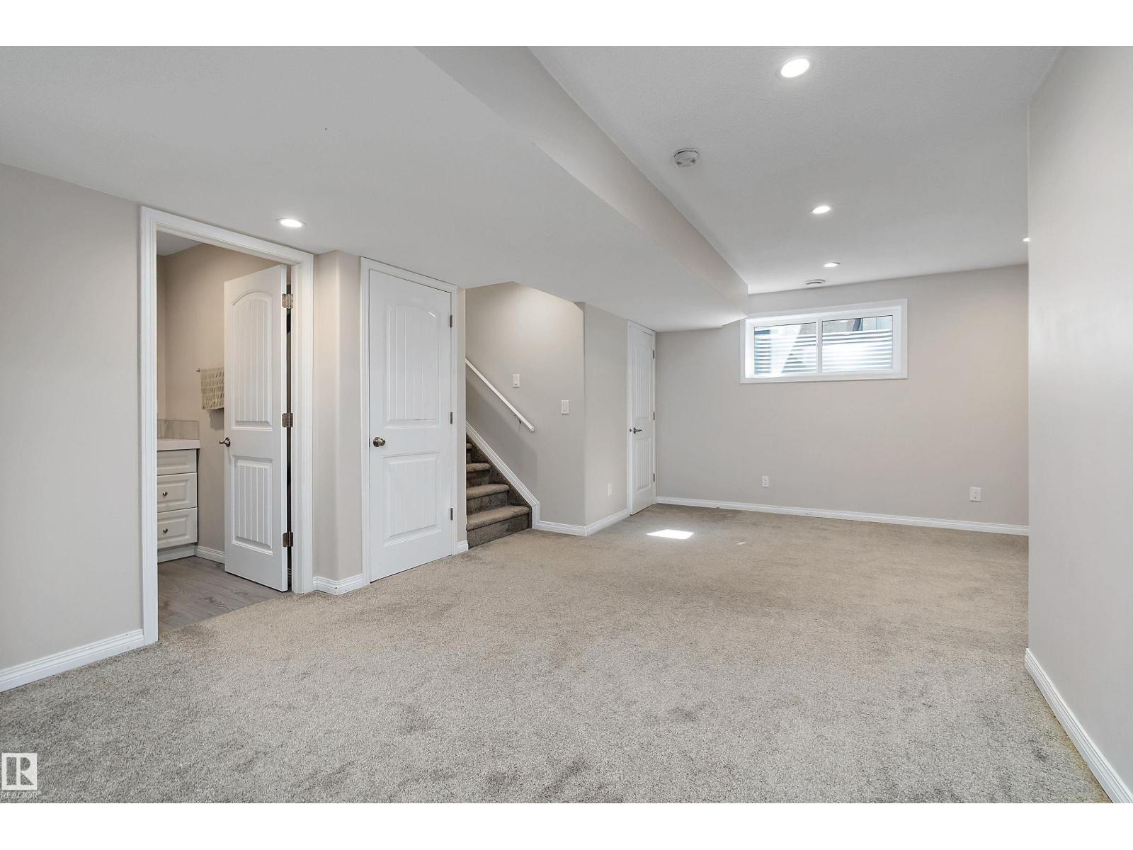 3893 GALLINGER LO NW - 35
