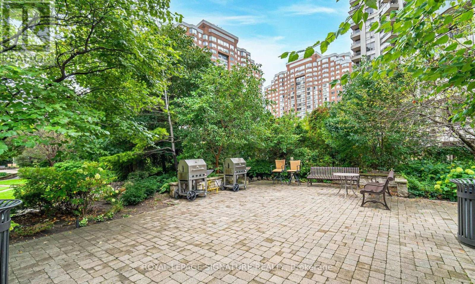 #525 3888 DUKE OF YORK BOULEVARD - Image 40