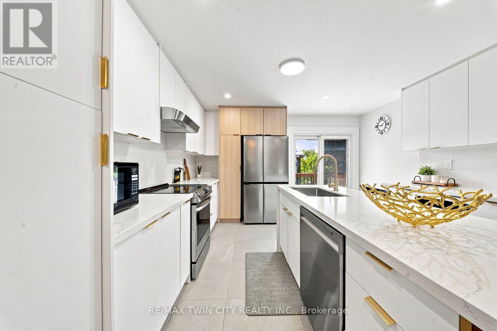 22 OSBORN AVENUE - 22