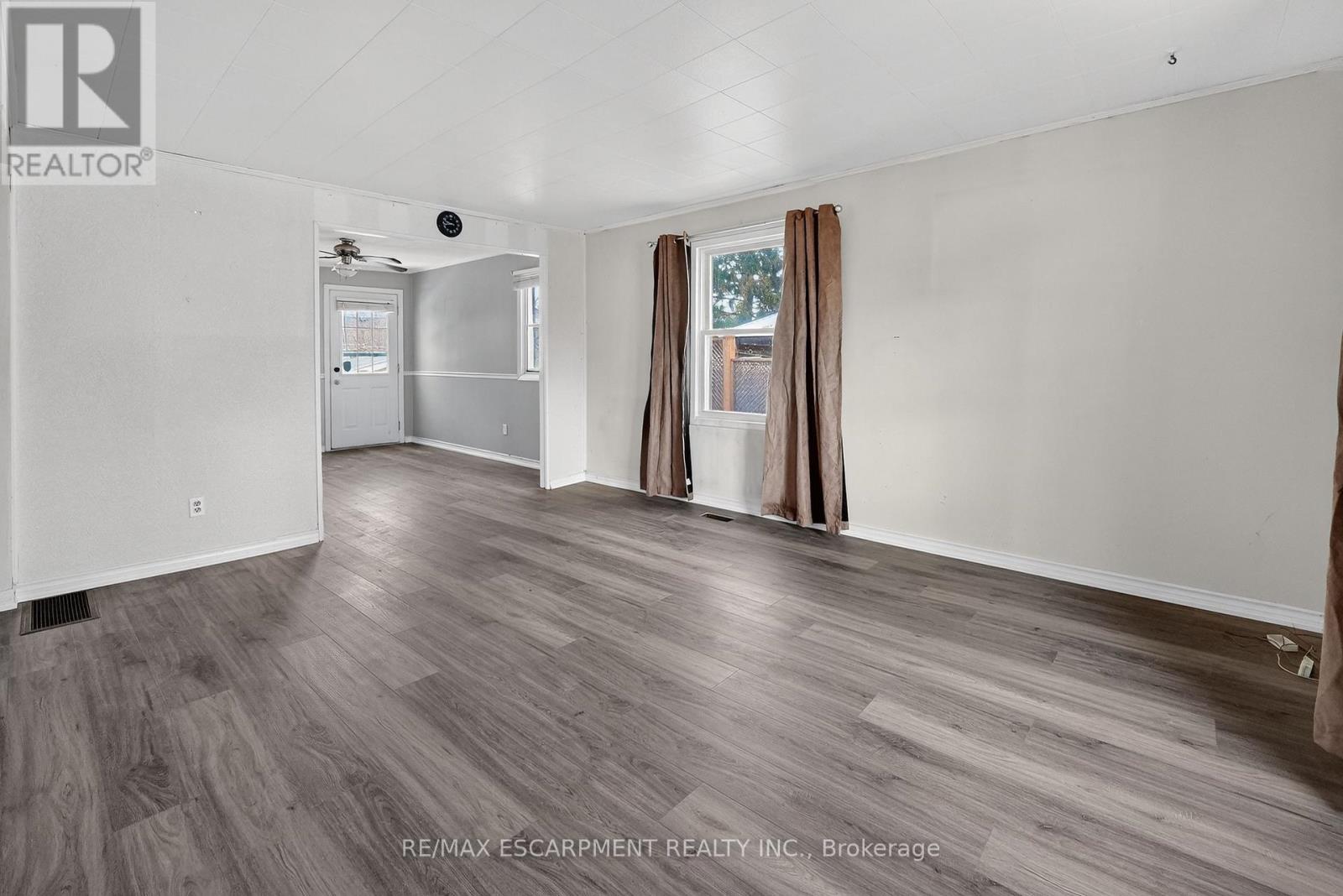 85 GRASS AVENUE - Image 4