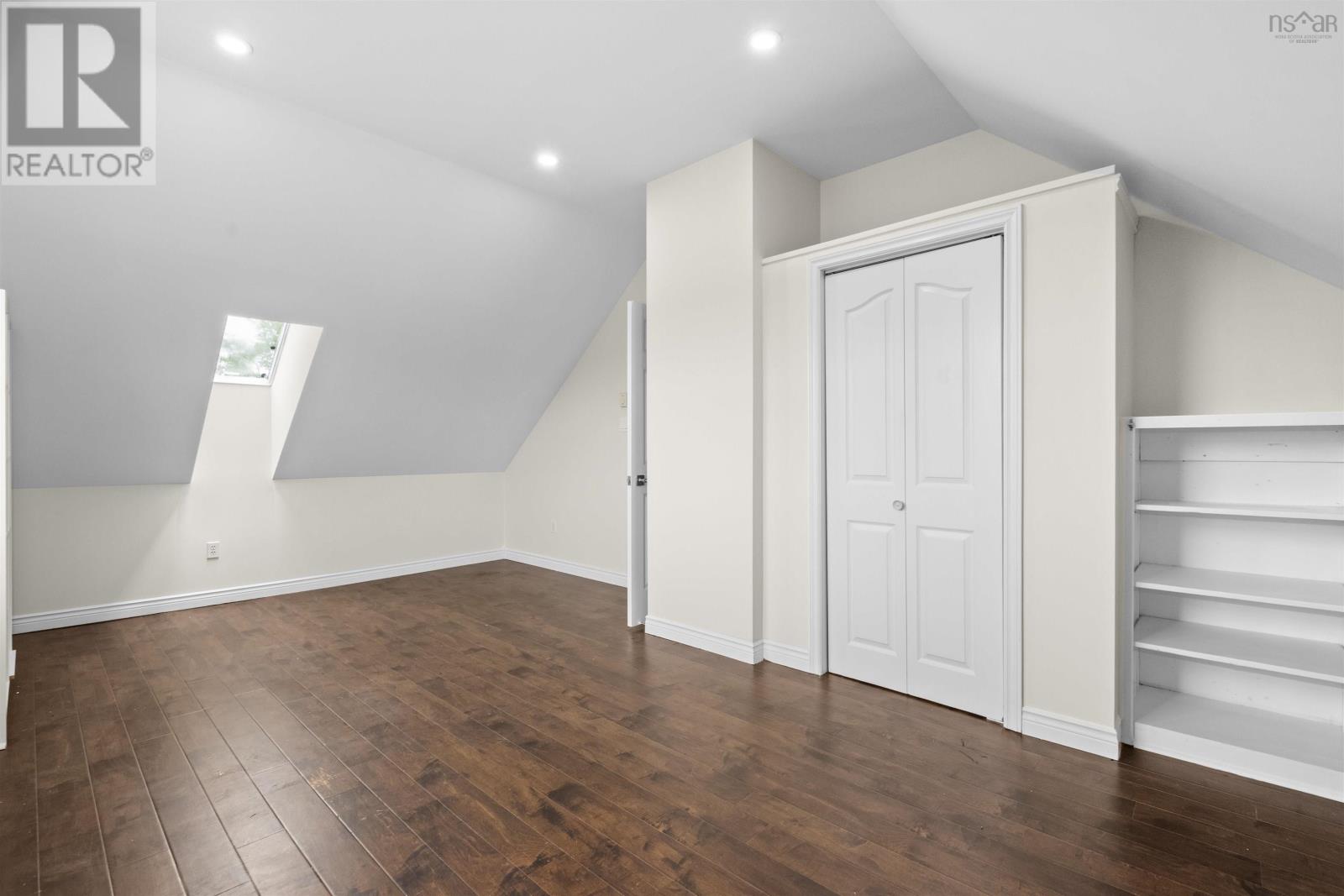 Property 34 of 43 of 22A WEDGEWOOD Avenue
