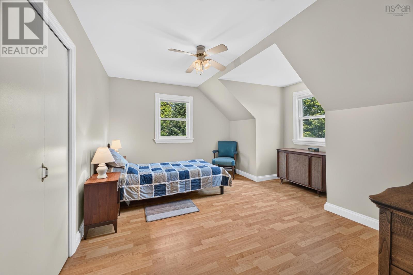 60 LOWER HARMONY Road - Image 31