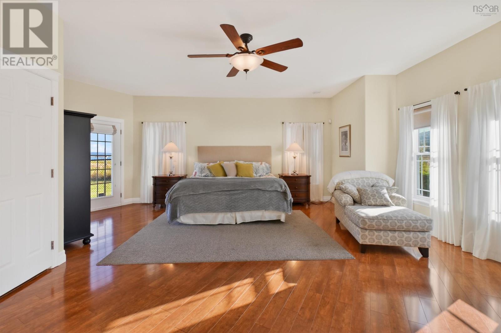 Property 22 of 50 of 7914 East Bay Highway