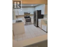 Living room/Dining room - 3601 Riverside Drive East Unit# 1006, Windsor, ON N8Y4Y2 Photo 11
