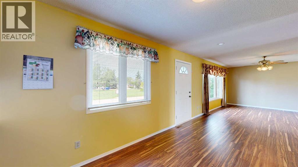 Listing photo – 4111 61 Street, Stettler