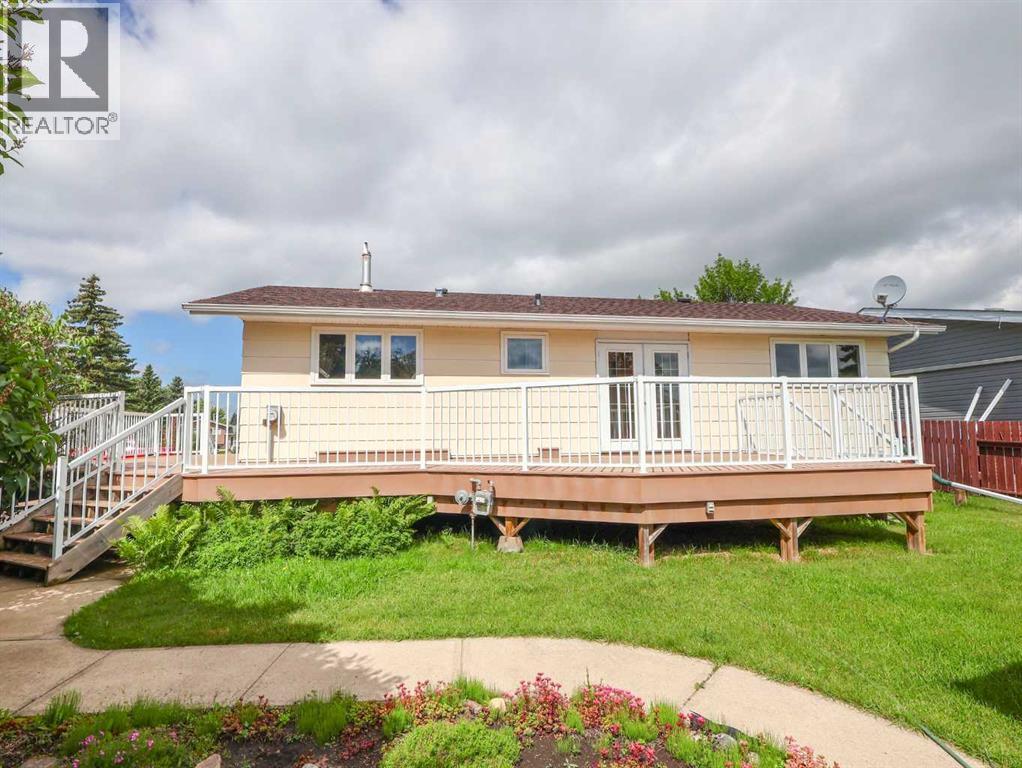 Listing photo – 4111 61 Street, Stettler
