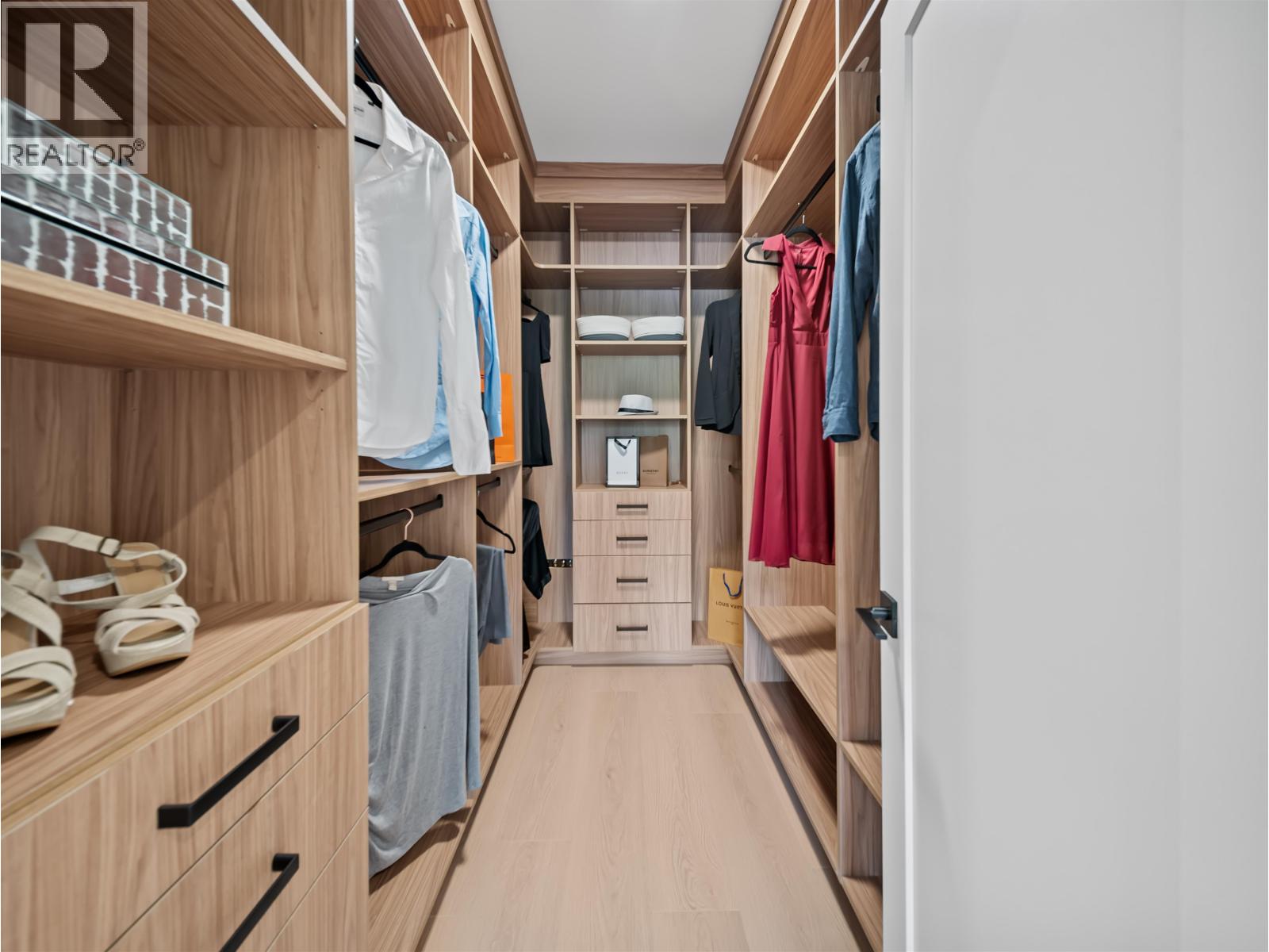 1 5685 FOREST STREET, Burnaby
