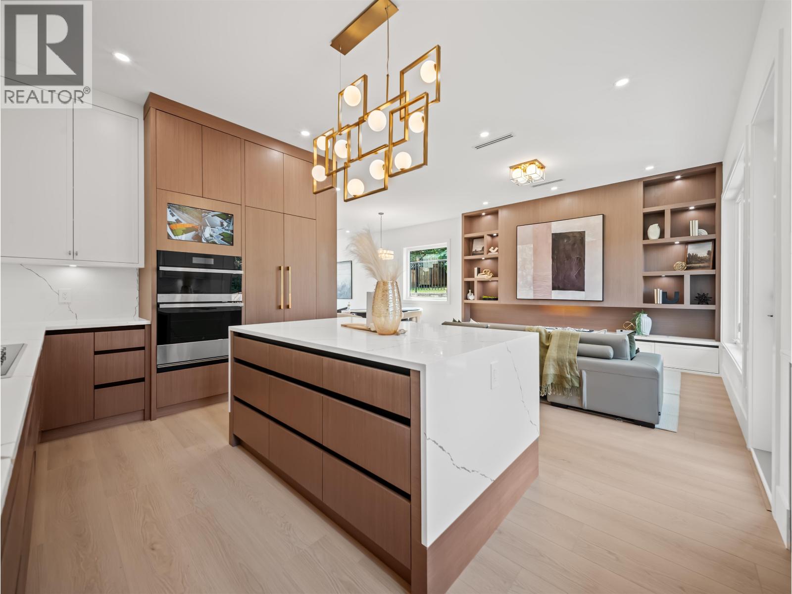 1 5685 FOREST STREET, Burnaby