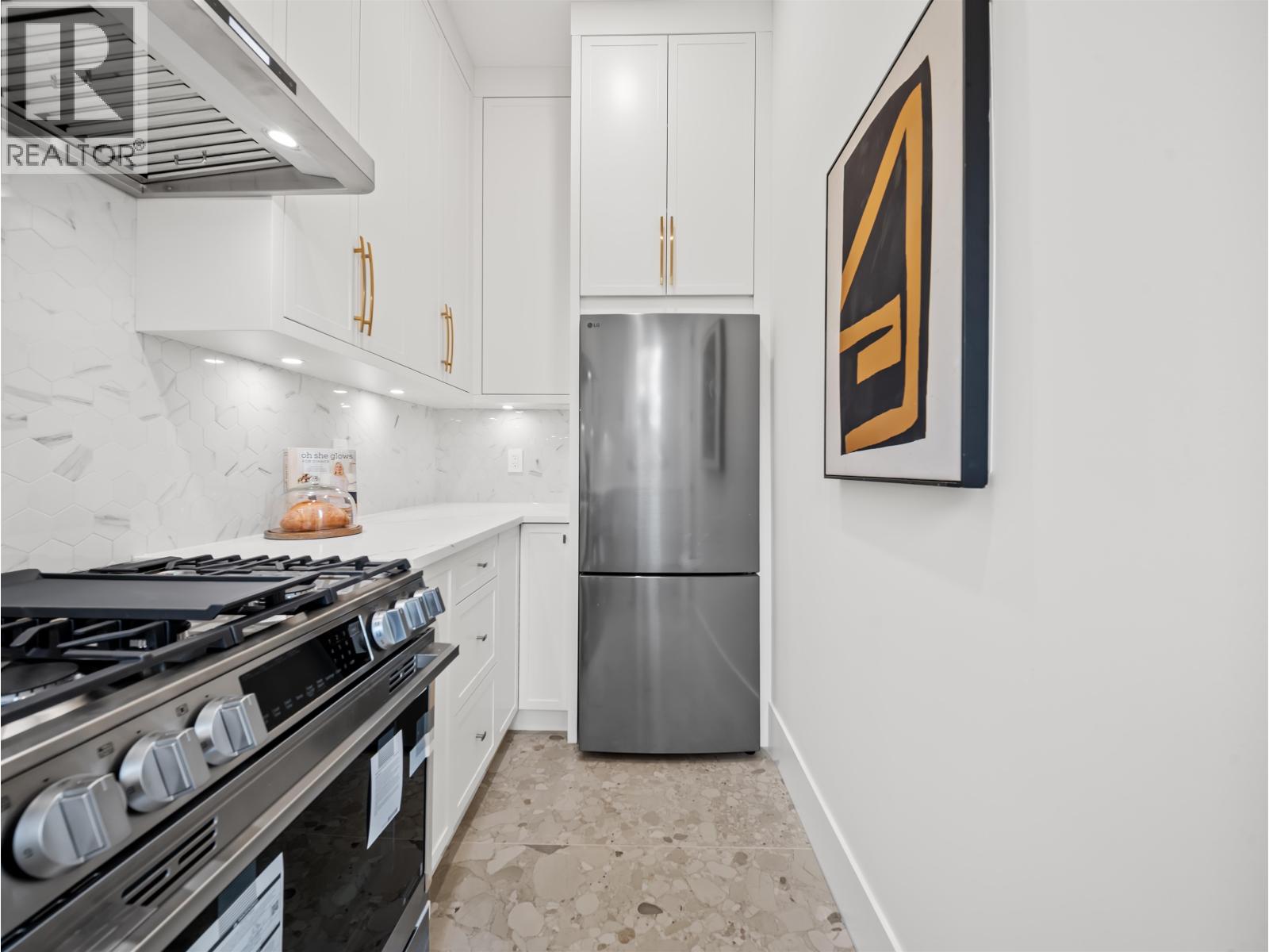 1 5685 FOREST STREET, Burnaby