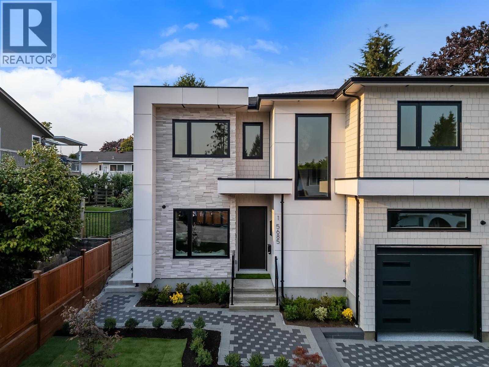 1 5685 FOREST STREET, Burnaby