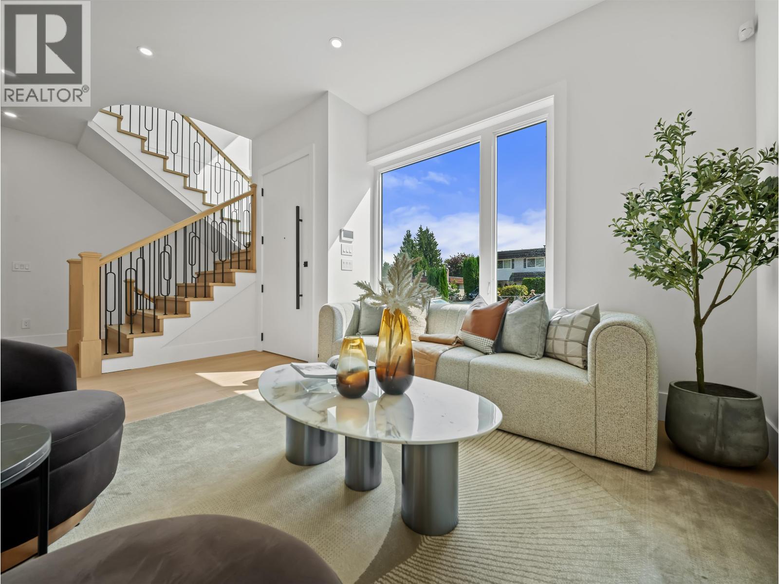 1 5685 FOREST STREET, Burnaby