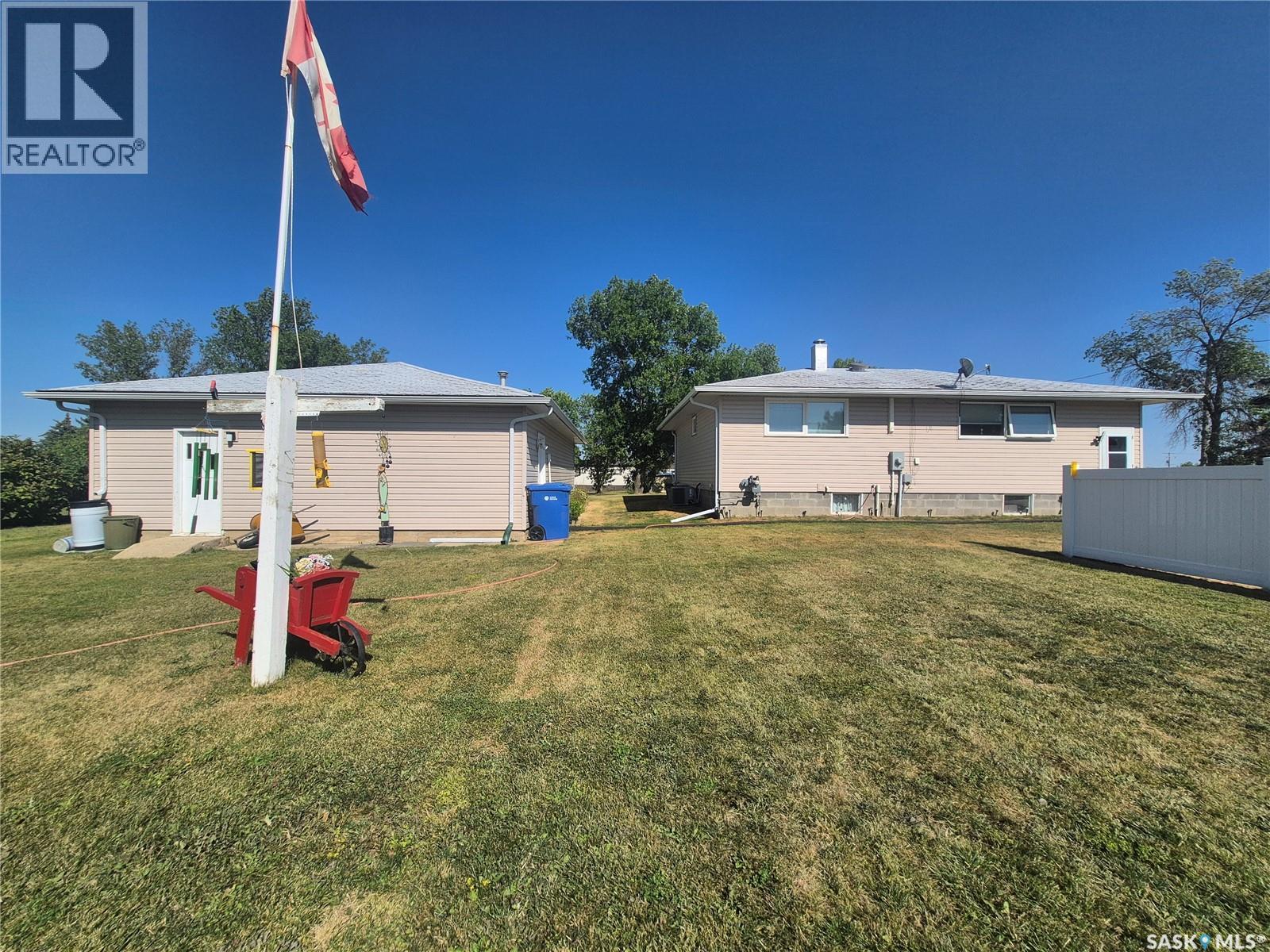202 Bradley STREET - 37