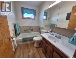 202 Bradley Street, Ogema, SK S0C1Y0 Photo 14